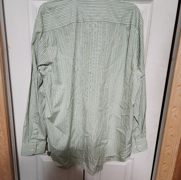 Banana Republic Men's Light Green Striped Shirt - Picture 15 of 15